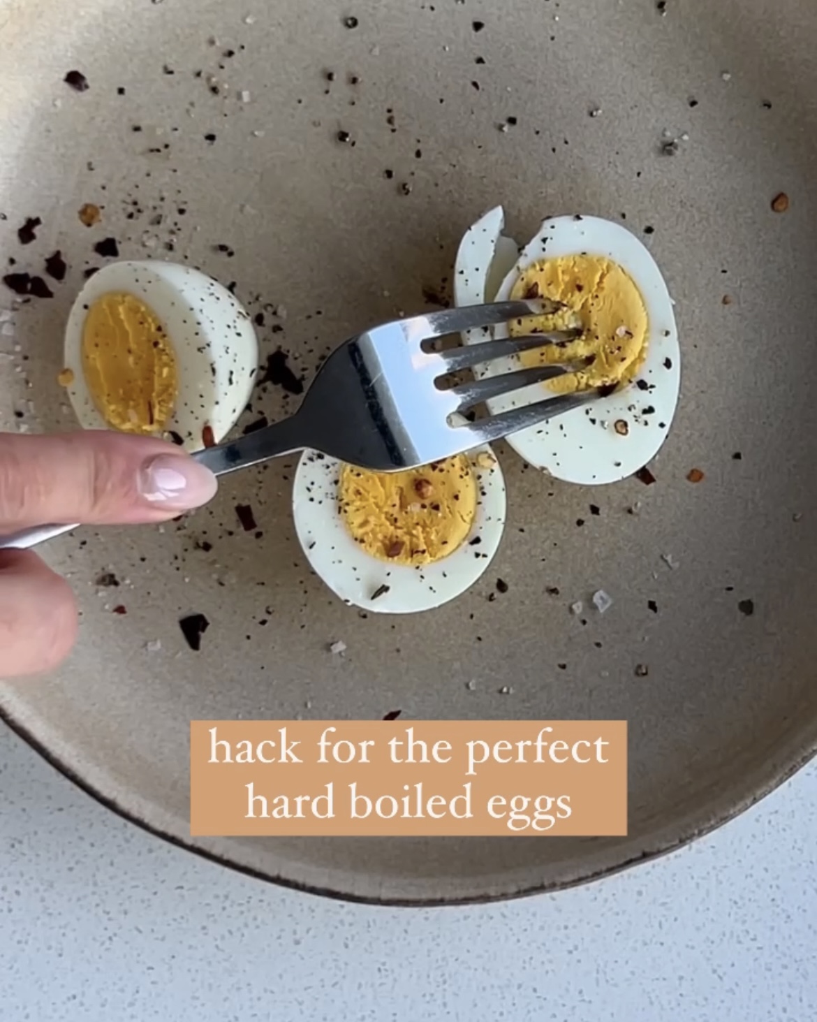 Perfect Hard-Boiled Eggs - Love Bakes Good Cakes