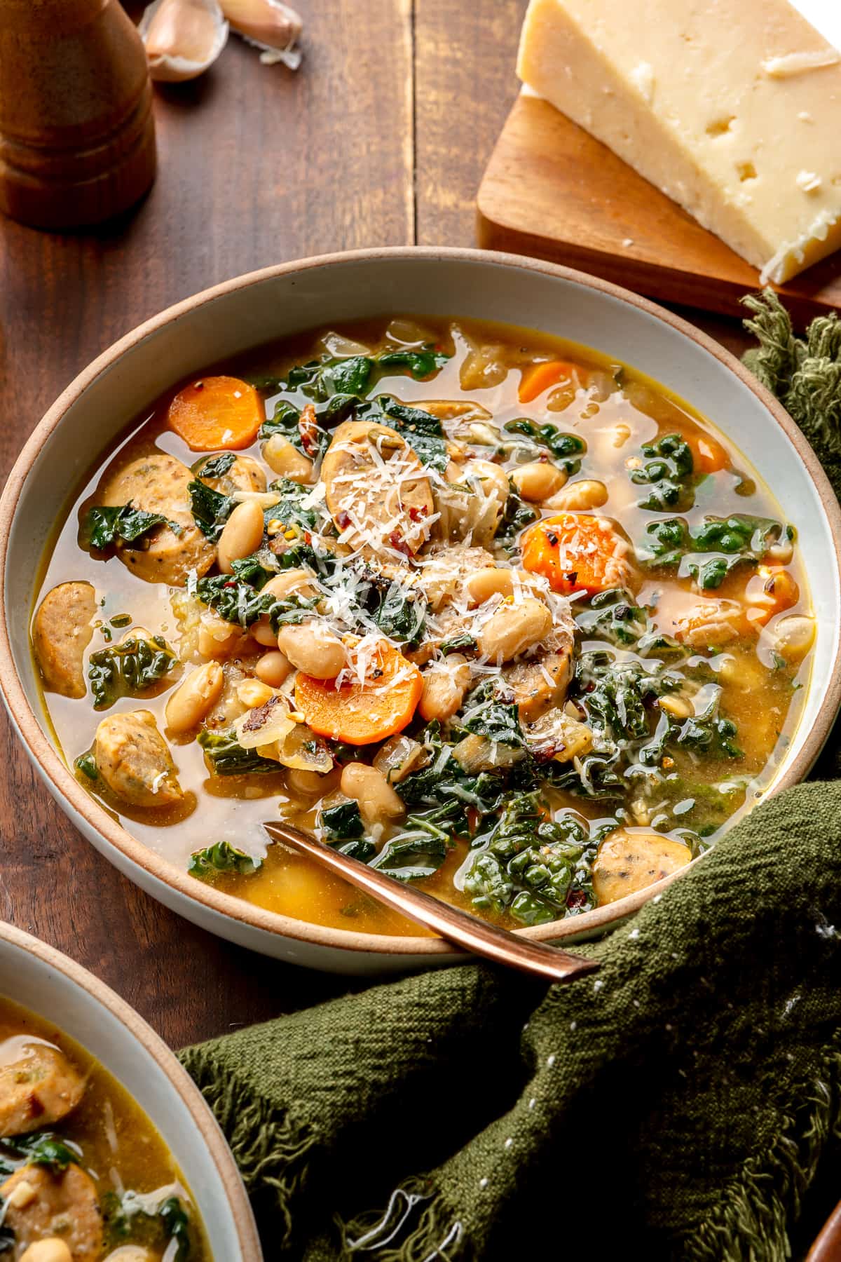 Crockpot turkey white bean and kale soup