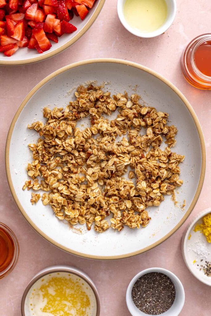 oat crumble clusters for gluten-free strawberry oatmeal bars.